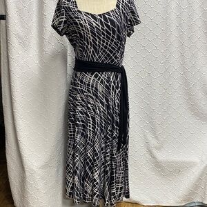 Perceptions size 12 Black and White Patterned Midi Dress‎ stretch feminine comfy